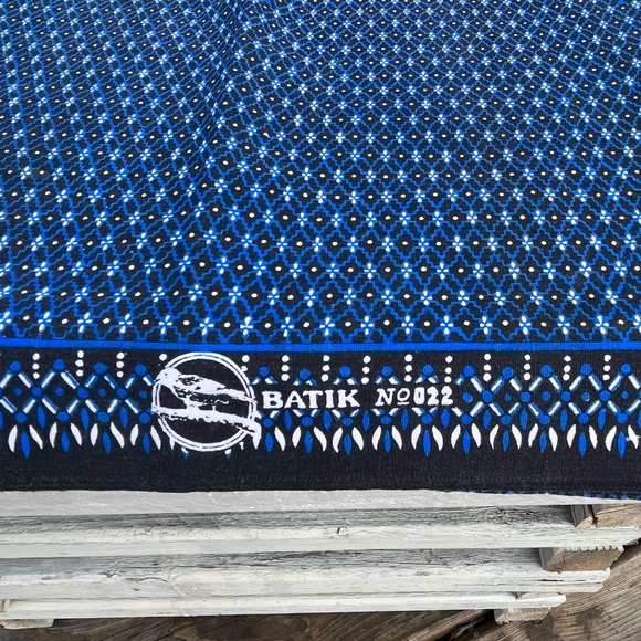 2 Sarongs purchased in Thailand - Picture 8 of 9